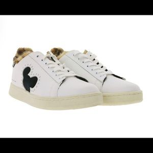 SNEAKERS White Leather Disney Mickey MOA MASTER OF ARTS 39 8 MD390 NEW